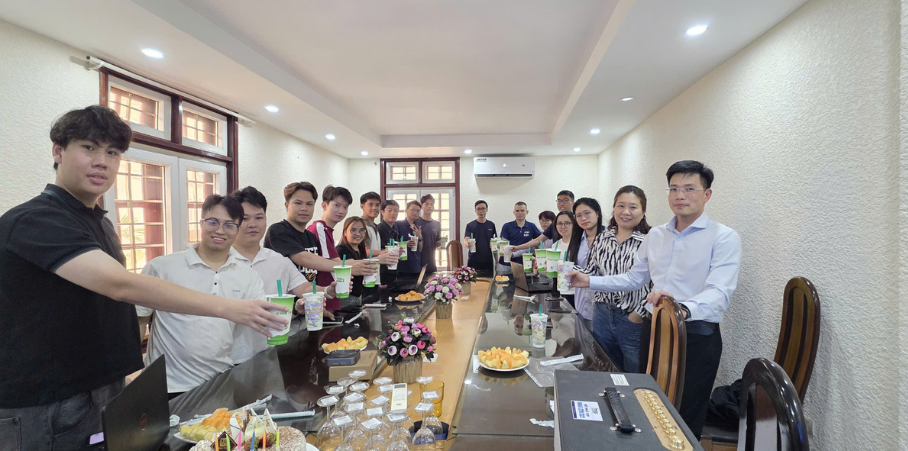 ITSS kỷ niệm 6 năm tại văn phòng